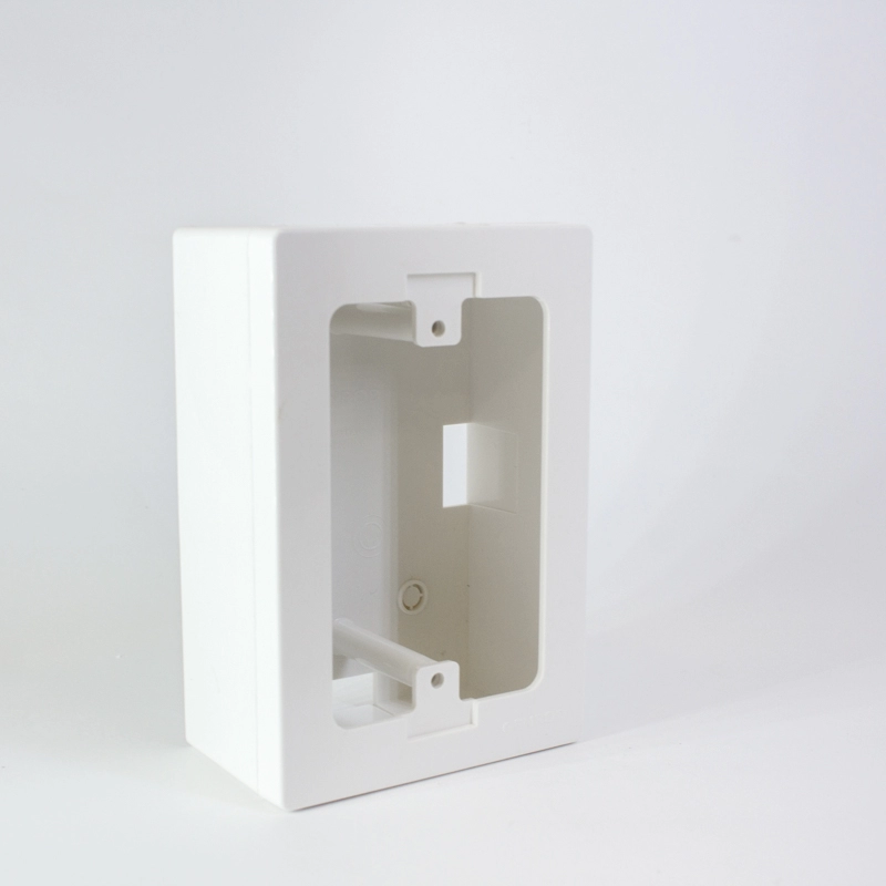 Caja rectangular exterior blanca