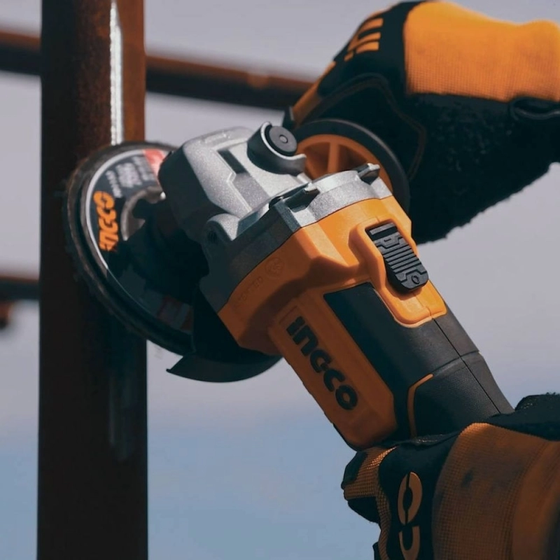 Amoladora Angular INGCO 9" 2400W